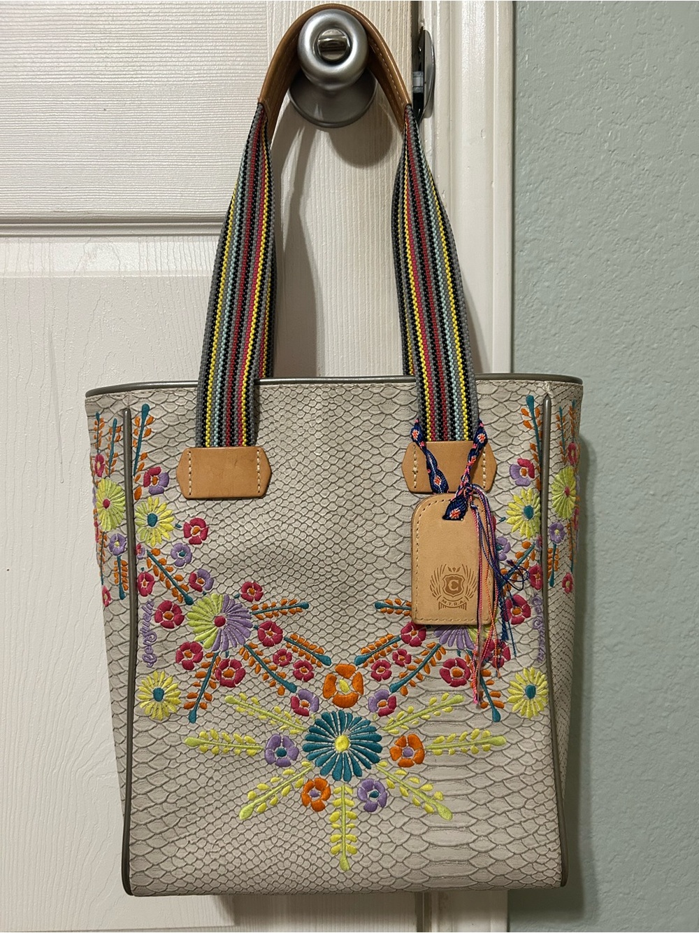 Consuela songbird chica tote